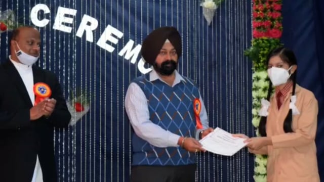 किरन्दुल प्रकाश विद्यालय में किया गया सम्मान समारोह एवं वार्षिकोत्सव का आयोजन