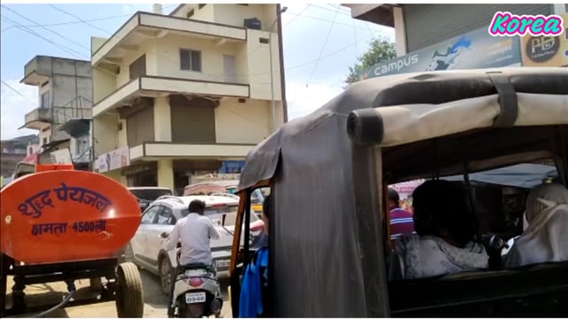 रविवार को साप्ताहिक बाजार होने के साथ ही खाद्य निरीक्षक की परीक्षा यातायात हुआ सहित बैकुंठ शहर का