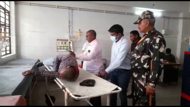 होकर बाइक गिरा युवक बुरी तरह घायल सदर अस्पताल में भर्ती है