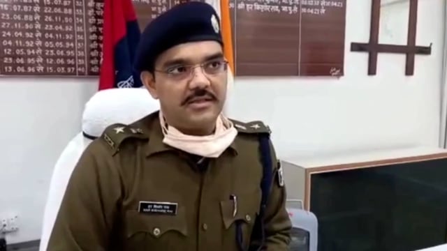 एसपी के निर्देश के बाद मध निषेध की टीम ने की छापेमारी।