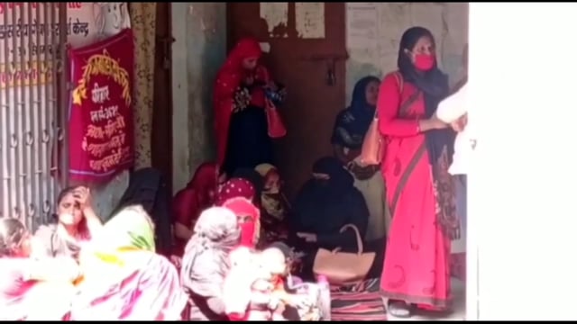 सोनबरसा में सेविका-सहायिकाओ ने दिया धरना, बुलंद की आवाज