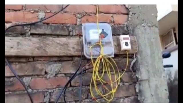 बिजली चोरी के आरोप में आठ पर प्राथमिकी दर्ज