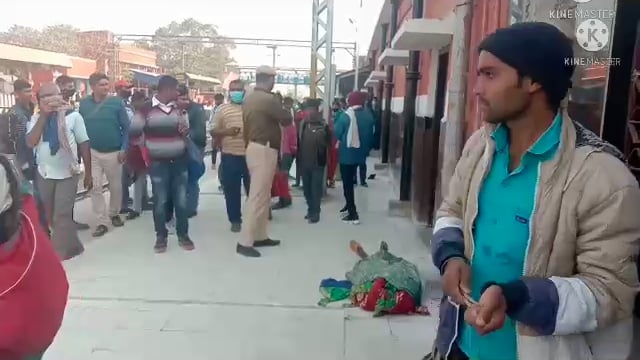 बैजनाथ धाम क्यूल पैसेंजर ट्रेन से जमुई रेलवे स्टेशन के एक नंबर प्लेटफार्म पर अज्ञात वृद्ध महिला की ट्रेन से कटकर हुई मौत