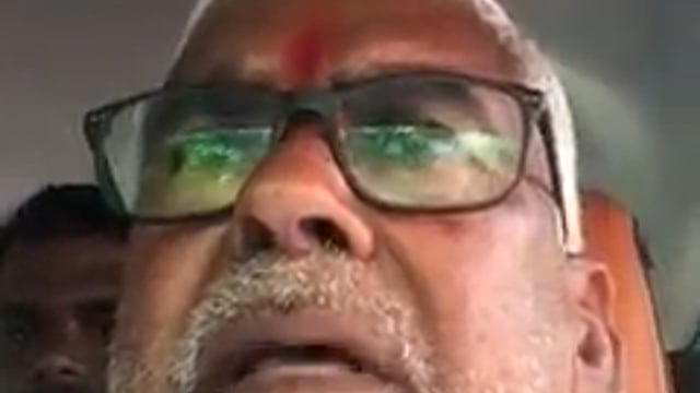 अखिलेश यादव की जनसभा में पहुंचने के लिए सपा प्रत्याशी ने जनसंपर्क कर मांगा समर्थन।।