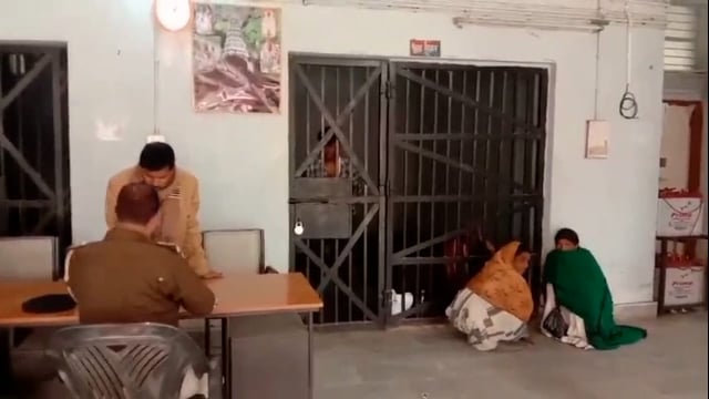 हरनौत थाना क्षेत्र के बीच बाजार व  किचीनी गांव में नशे में हंगामा करते दो नशेड़ी को पुलिस ने किया गिरफ्तार