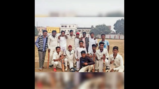 क्रिकेट लीग मैच के तीसरे दिन हेलेंस की टीम ने सुरसंड की टीम को आठ विकेट से किया पराजित