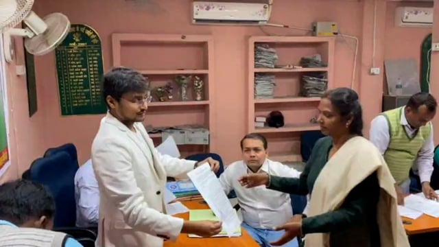 रफीगंज नगर पंचायत शिक्षक नियोजन इकाई के द्वारा चयनित 12 अभ्यार्थियों को नियुक्ति पत्र दिया गया।