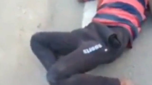 शराब के नशे में धुत एक शराबी ने किया हाई वोल्टेज ड्रामा।