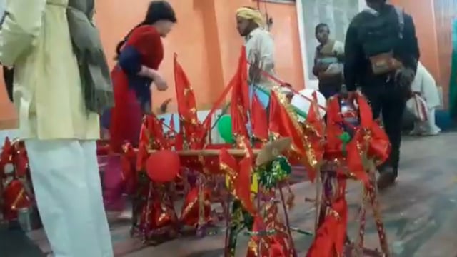 जालौन,कोंच:-महाशिवरात्रि के अवसर पर श्रद्धालुओं का जत्था हुआ लोधेश्वर के लिए रवाना