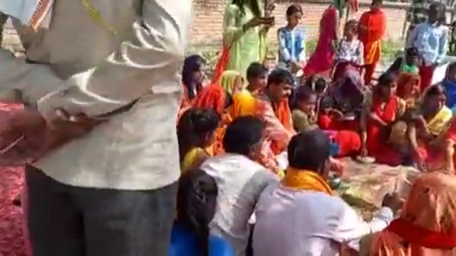 तरबगंज होल्लापुर में चल रही नौ दिवसीय श्रीमद् देवी भागवत कथा का हुआ समापन अनुयायियों ने किया हवन पूजन