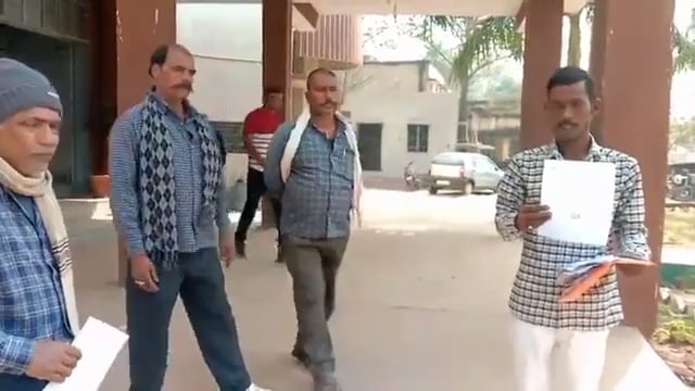 हरनौत: फाइनेंस नहीं चुकाने पर फाइनेंस अधिकारियों ने हरनौत बाजार से एक इनोवा गाड़ी को किया जब्त, पीड़ित ने थाने में दिया 