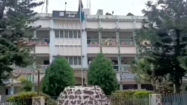 डीईओ ने 12 विद्यार्थियों के खिलाफ कार्रवाई का दिया निर्देश।