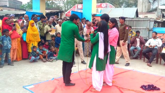 अग्निशमन विभाग ने नुक्कड़ नाटक व गैस रिवास से अगलगी की घटना को रोकने का मॉकड्रिल कर उपाय बताया

