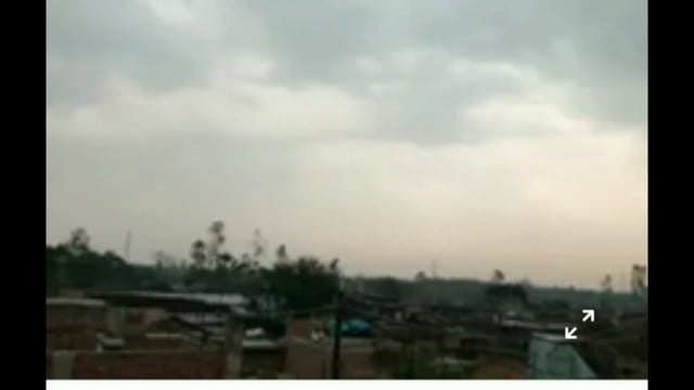 मौसम बरसात और तेज हवा चलने से लोगों काफी परेशानियों का सामना करना पड़ रहा है