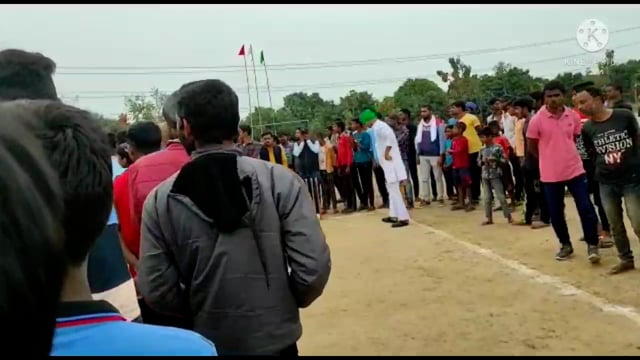 फुल्लीडुमर खेल मैदान में साइंस क्लब द्वारा क्रिकेट लीग मैच का आयोजन