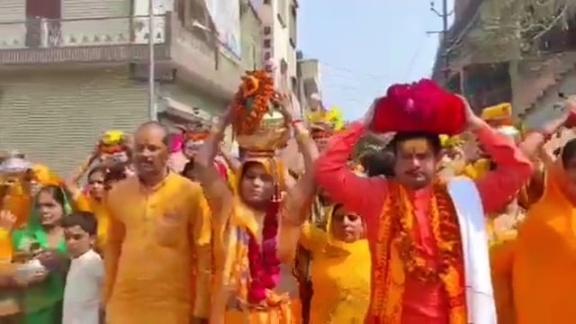 कोंच:-भव्यता के साथ निकाली गई कलशयात्रा कलश यात्रा के साथ श्रीमद्भागवत कथा का शुभारंभ@05agaikwad @9931920726kumarsharwan