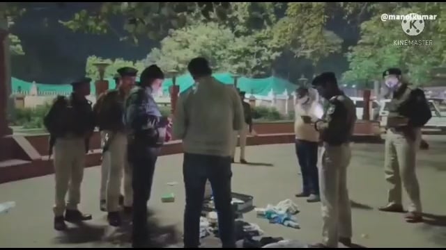 गया(बिहार) विश्वदाय महाबोधि मंदिर के पास मिला लावारिस सूटकेस, मचा हड़कंप