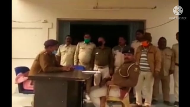 फुल्लीडुमर चौकीदार दफादार परेड में थाना प्रभारी ने अपने कर्तव्यों के प्रति सजग रहने की भी चेतावनी