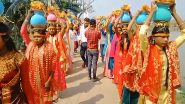 छठीयारा गांव में कलश यात्रा का आयोजन।
