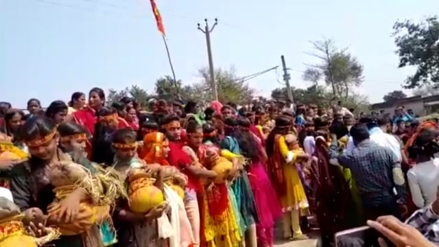 अखंड कीर्तन को लेकर कलश यात्रा का आयोजन।