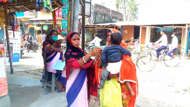 हसनगंज प्रखंड के स्वास्थ्य केंद्र सहित चौक चौराहों पर बच्चों को पिलाई जा रही है पल्स पोलियो की दवा
