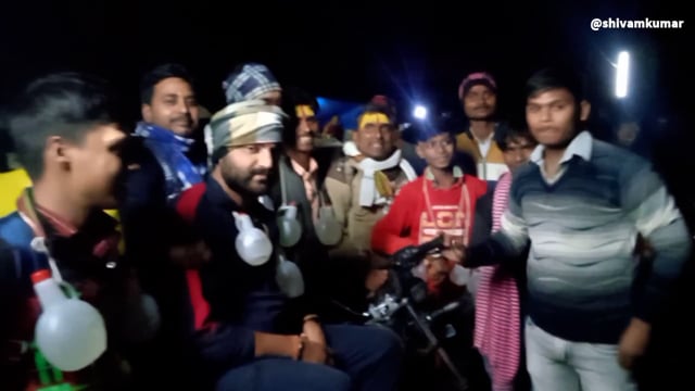 अमांपुर से कांवड लेकर कछला गंगा घाट पहुंचे श्रद्धालु, बम बम भोले के नारे से गूंजा वातावरण