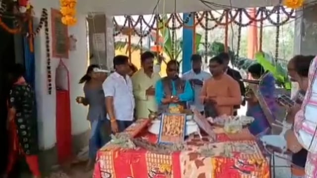 रफीगंज में शिवरात्रि पर्व को लेकर निकाली गई झांकियां तथा सजाई गई मंदिर