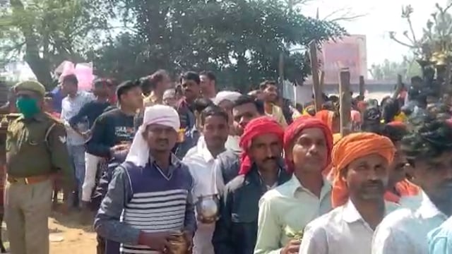 गोंडा धूमधाम से मनाया जा रहा महाशिवरात्रि का पर्व हजारों श्रद्धालुओं ने किया अभिषेक