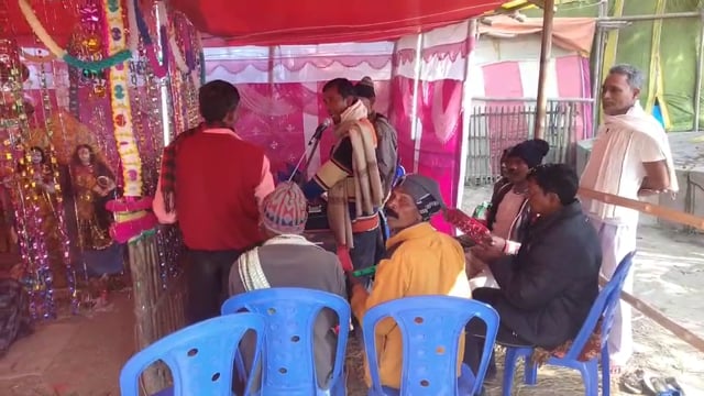 हसनगंज के रिकिस्थल शिव मंदिर प्रांगण में 24 घंटा का अखंड संकीर्तन का आयोजन भोलेनाथ को जल अर्पित करने पहुंचे श्रद्धालु