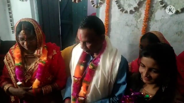 महाशिवरात्रि के मौके पर रहुई थाना अध्यक्ष सीमा कुमारी बनी दुल्हन पार्वती व उनके पति बने दूल्हा शंकर।
