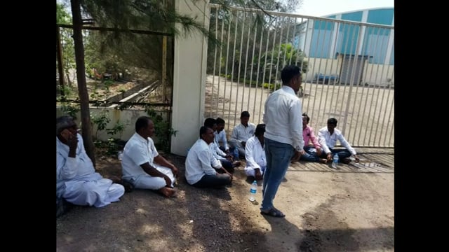 बळीराजा शेतकरी संघटनेचे राजेवाडी कारखान्याच्या गेट समोर आंदोलन