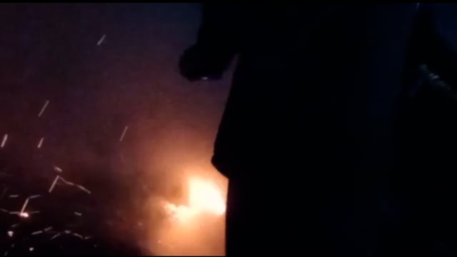 मंझगाय गांव में आग लगने से दो घर जल कर राख एक गाय की हुई मौत l