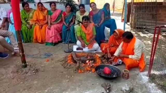 रफीगंज सीएचसी में अखंड कीर्तन के समापन कर हुआ हवन का आयोजन।