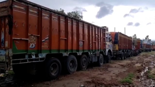 अवैध बालू के साथ पकड़ाया तीन ट्रैक्टर,होगी करवाई