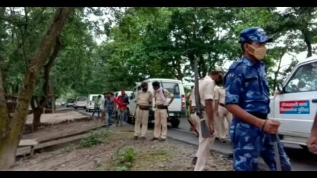 शराब के साथ महिला तस्कर गिरफ्तार