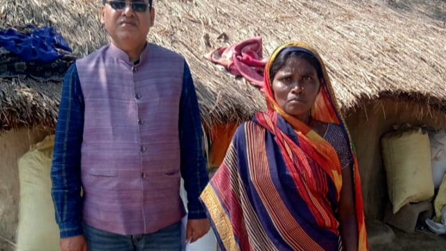 भूमिहीन महादलित परिवार को जमीन उपलब्ध कराने को लेकर सीओ ने किया स्थल निरीक्षण।