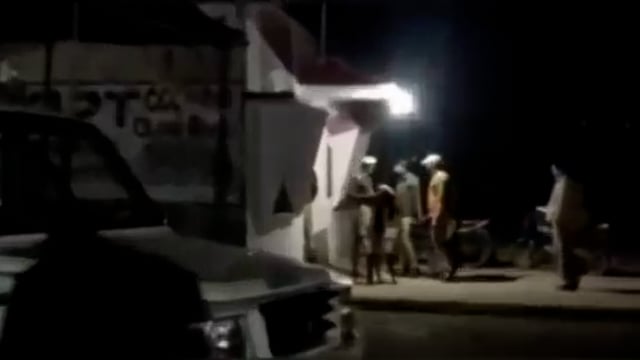 ग्राम भेंड़ में दर्जन भर लोगों ने पुलिस चौकी पर हमला कर पुलिस के साथ की मारपीट, सिपाही ने दर्ज कराई एफआईआर