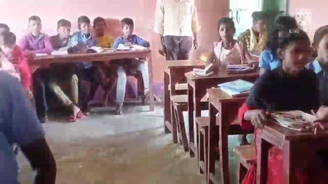 प्रोन्नत म0 वि0 चौड़ांड़ में 373 नामांकित बच्चों की पढ़ाई  3 सहायक शिक्षकों के हाथ, शिक्षक कि कमी पढ़ाई में बाधक
