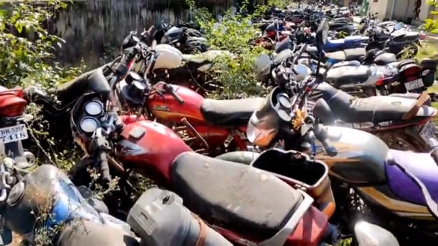 शराब मामले में जप्त किए गए वाहनों को शेखपुरा के मंथन सभागार में एसडीओ की मौजूदगी पर शनिवार को कि जाएगी नीलामी।