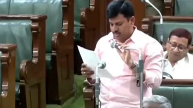 शेखपुरा क्षेत्रीय विधायक विजय सम्राट ने विधानसभा सत्र के दौरान यास तूफान में हुए फसल की क्षति की मुआवजे का किया गया मांग