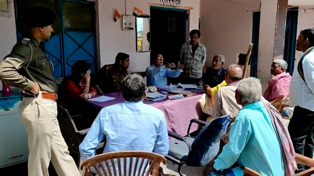 एक साल से फरार अभियुक्त को अमावां गाँव से पुलिस ने किया गिरफ्तार 