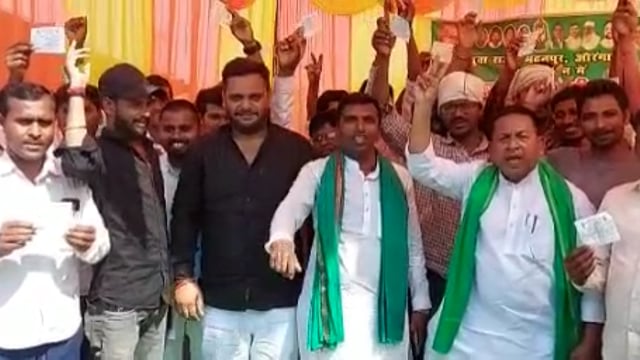 ग्राम पंचायत पिपरौरा के विभिन्न गांव मे युवा राजद के द्वारा चलाया गया सदस्यता अभियान #politics 