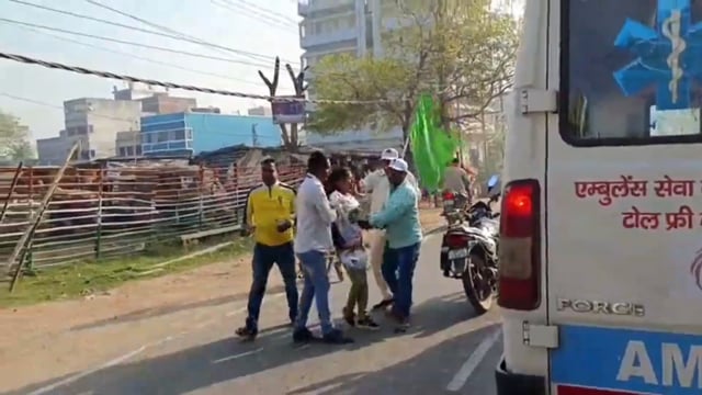 शेखपुरा में सम्राट मैराथन दौड़ के दरमियान एक धावक गिरने से हुई घायल।