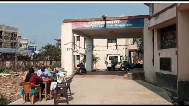 शराब के साथ महिला समेत चार गिरफ्तार