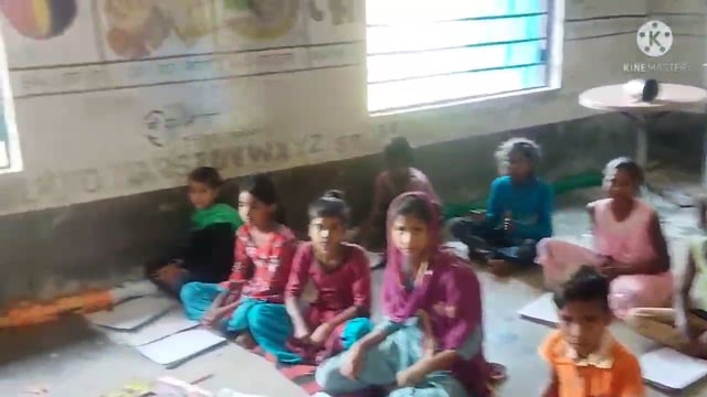 फुल्लीडुमर प्रखंड के प्राथमिक विद्यालय में बच्चों की उपस्थिति से विद्यालय हुआ गुलजार