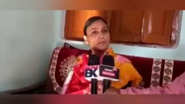 जालौन:-विश्व महिला दिवस

इन्हें भी जीने का हक है,दिव्यांग होते हुये भी अपने जज्बे से अपने हक के लिये लड़ रही