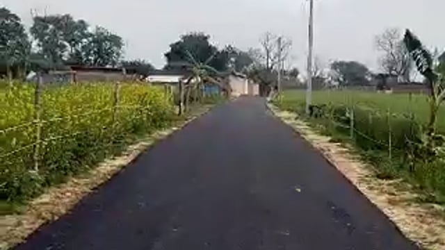 गोंडा लोक निर्माण विभाग के द्वारा संपन्न हुआ 300 मीटर सड़क का निर्माण राहगीरों में खुशी