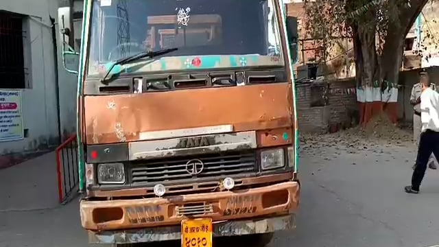 हिलसा में शराब से भरा ट्रक को पुलिस ने किया जप्त,चालक गिरफ्तार