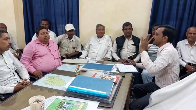 पंचायती राज पदाधिकारी ने सिरदला प्रखंड कार्यालय में सरपंच,उप सरपंच, ग्राम कचहरी सचिव व न्याय मित्र के साथ की बैठक