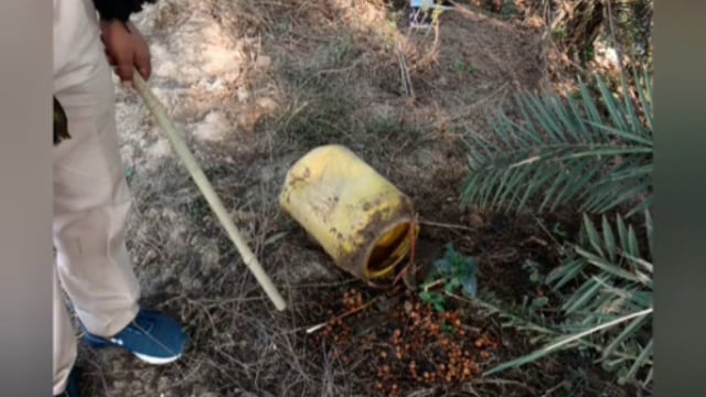 ड्रोन कैमरा की मदद से अवैध शराब को लेकर छापेमारी अभियान।